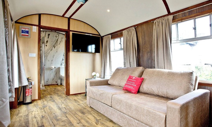 Dawlish Warren Ski Chalet | Brunel Boutique Railway Carriage 4