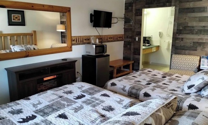 Ohiopyle Hotel | Bruner | 1BR,1BA, Cabinesque Hotel in Ohiopyle
