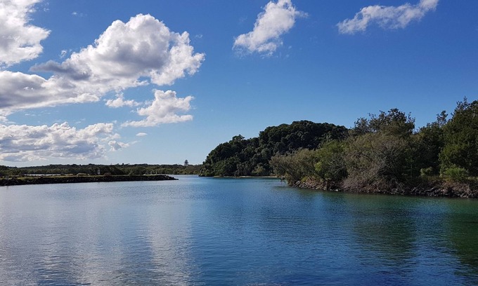 Brunswick Heads House | Bruns Beach House - light & airy with lush garden. -MINIMUM 3 NIGHT STAY-