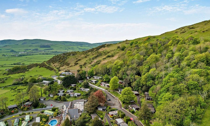 Bryn-crug House | Bryncrug Hidden Gem - One Bedroom House, Sleeps 2