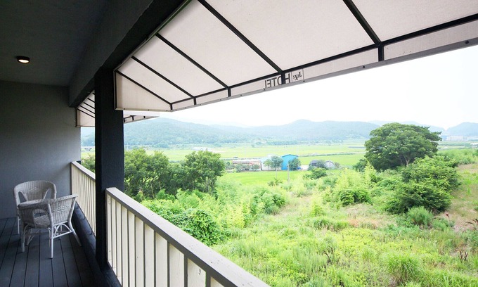 Byeonsan Hotel | Buan Gyeokpo Jazz Motel and Pension