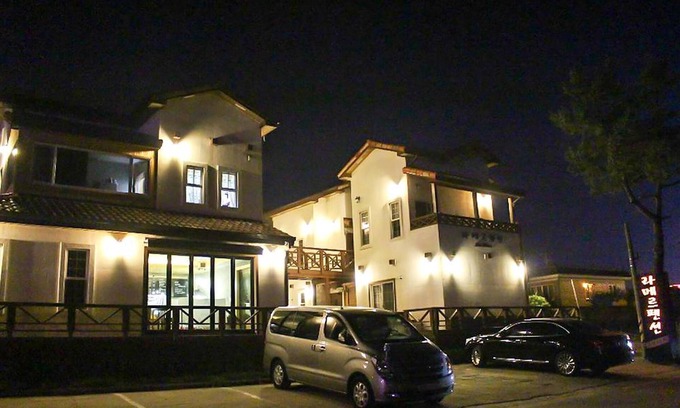 Byeonsan House | Buan Lamer Pension