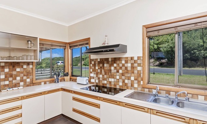 Port Fairy House | Budget friendly family home in South Beach