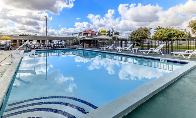 Florida City Hotel | Budget Host Inn Florida City