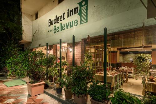 Surat Bed & Breakfast | Budget Inn Bellevue