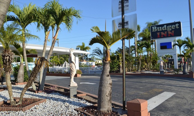 Winkler Hotel | Budget Inn - Ft Myers
