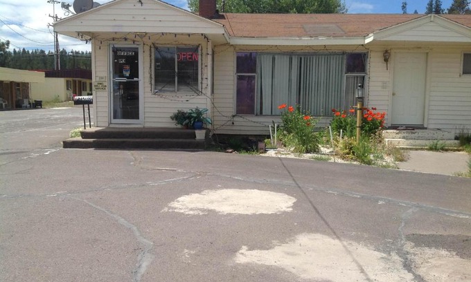 Chemult Hotel | Budget Inn Motel Chemult