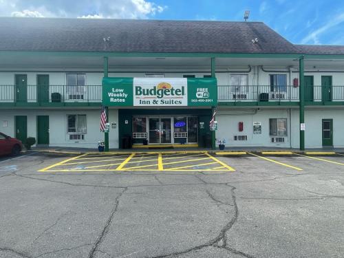 Bashford Manor Hotel | Budgetel Inn and Suites - Louisville