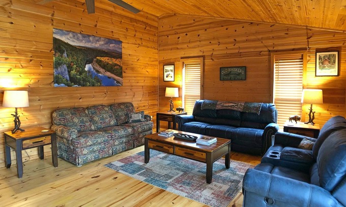 Saint Joe Cabin | Buffalo Star Cabin ~ 3 Miles from Buffalo River