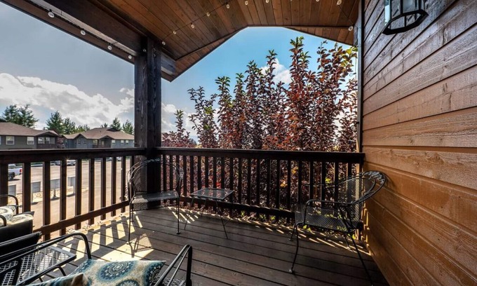 Driggs Condo | Buffalo Valley Condo: Decks, Lots of Space, 1-car garage