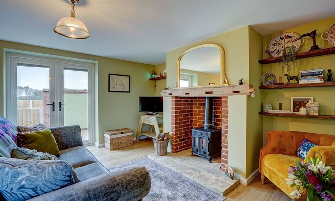 Happisburgh Apartment | Bumblebee Cottage | East Ruston Cottages