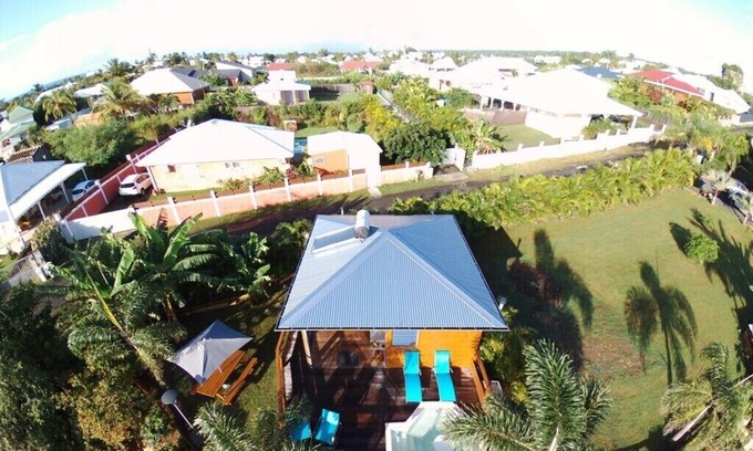 Sainte-Anne House | BUNGALODGE (4* luxury bungalow with private pool)