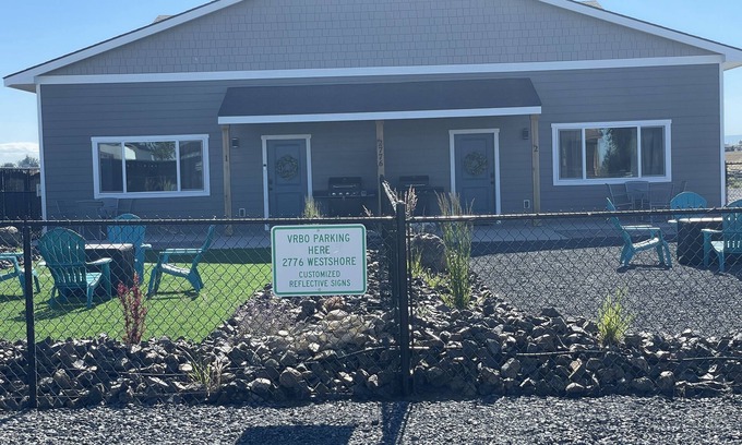 Stratford House | Bungalow 2