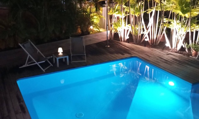 Dampierre House | Bungalow Brocéliande-piscine- next to a beach