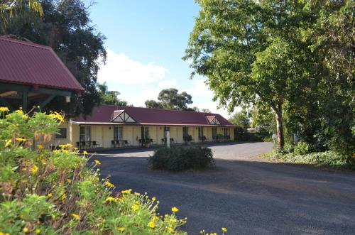 Gilgandra Hotel | Bungalow Motel Gilgandra