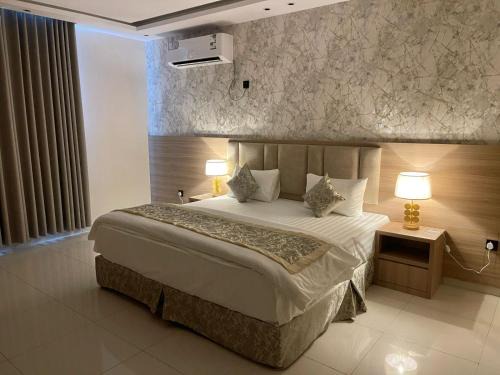 Abu Arish Apartment | Burj Al Hayat Furnished Apartment 2 - Abu Arish