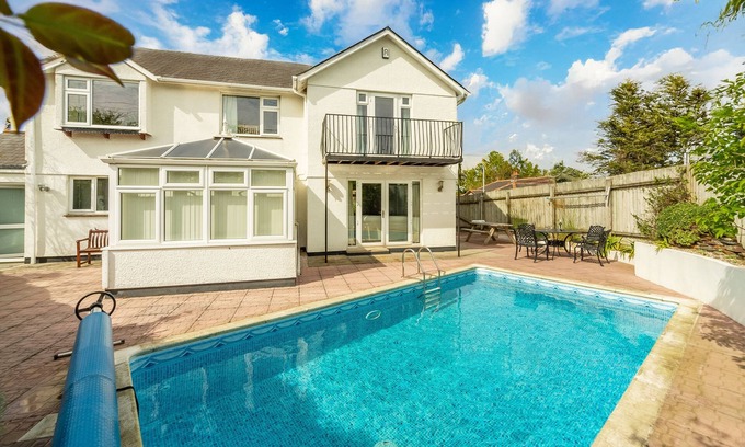 Wadebridge House | Burlorne is the perfect holiday home for Cornish adventures.