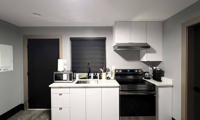 Burnaby House | Burnaby Family-Friendly 2-Bedroom Retreat