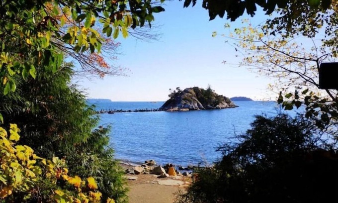 Coquitlam House | Burquitlam 1BR guest suite with fantastic view