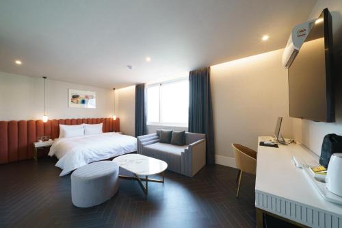 Jeonggwan Hotel | Busan H Avenue Jeonggwan Branch