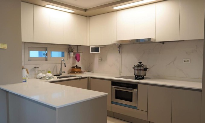 Yeongdo Apartment | Busan house in Taejongdae