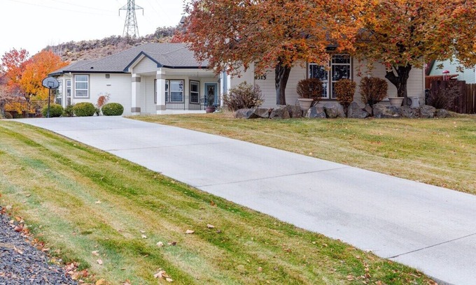 Southeast Boise House | Business & Bronco Bliss in Southeast Boise