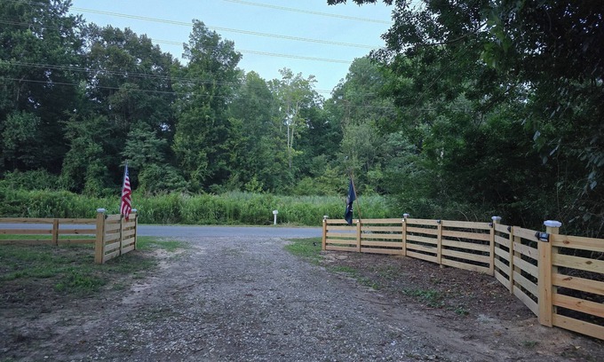 Lackey House | Buskey's Cozy Haven Williamsburg.5 Minutes from Busch Gardens and Water Country