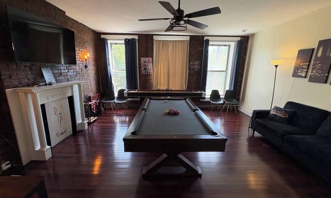 Butchertown Apartment | Butchertown Game Loft: Sleeps 16! Walk to Nulu.