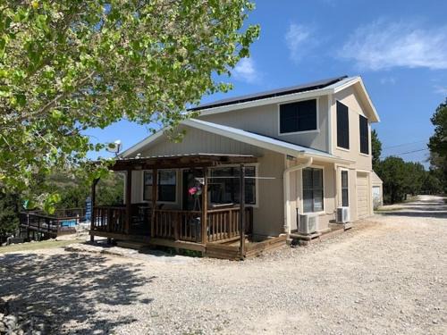 Wimberley House | Buttercup Guest House - Pool & Hot Tub - Views