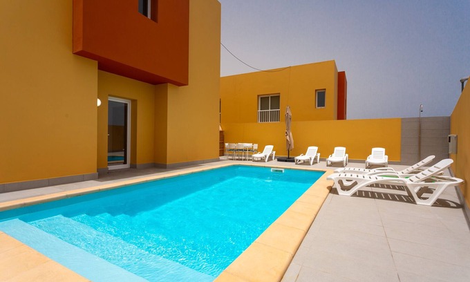 Puerto del Rosario House | BUTTERFLIES POOL 3 TRANQUILITY AND RELAXATION