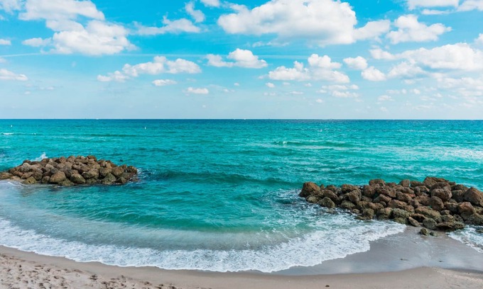 Deerfield Beach House | BY THE SEA VACATION VILLAS 2 BED/POOL/TWO BLOCKS TO BEACH/DESIGNER FURNISHED