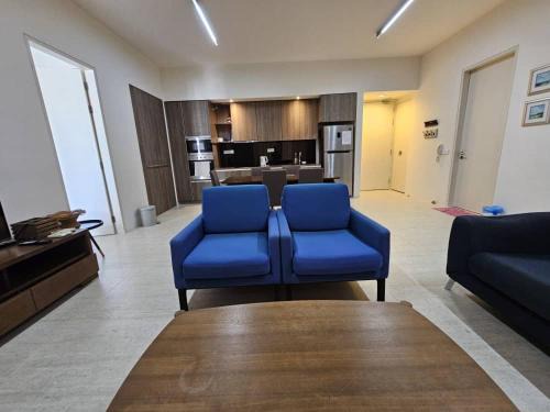 Batu Ferringhi Apartment | By The Sea with Side Seaview #363A