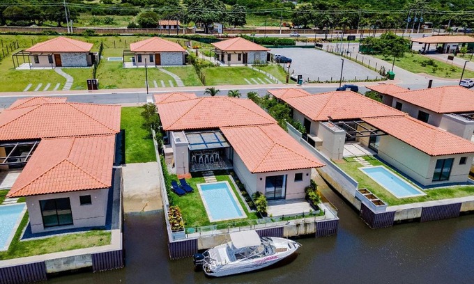 Marina House | Bz94 House with Arete pool and JET ramp! 5 suites