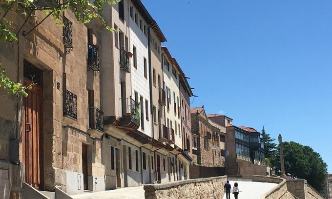 Old Town Apartment | Céntrico apartamento junto al Puente Romano