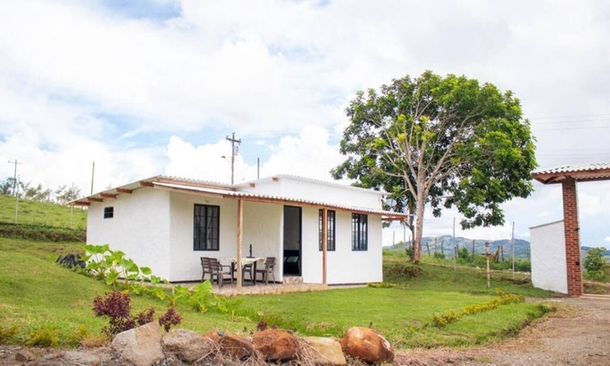 Calima Cabin | Cómodas y Acogedoras Cabañas! standar