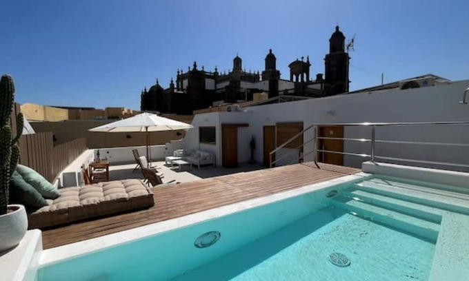 Vegueta Apartment | C-10 Vegueta Apartment. Private Rooftop Pool