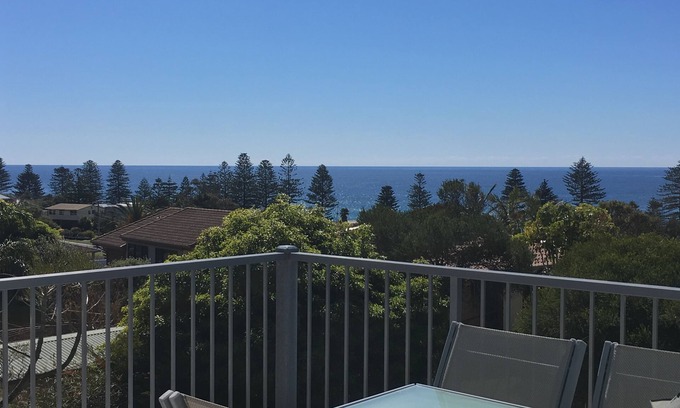 Tuross Head House | C 168 degree ocean views