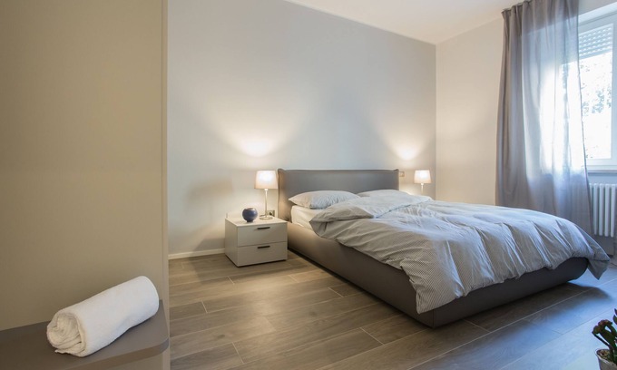 Historic Centre Apartment | C-Apartment Civico 88 modern design apt.