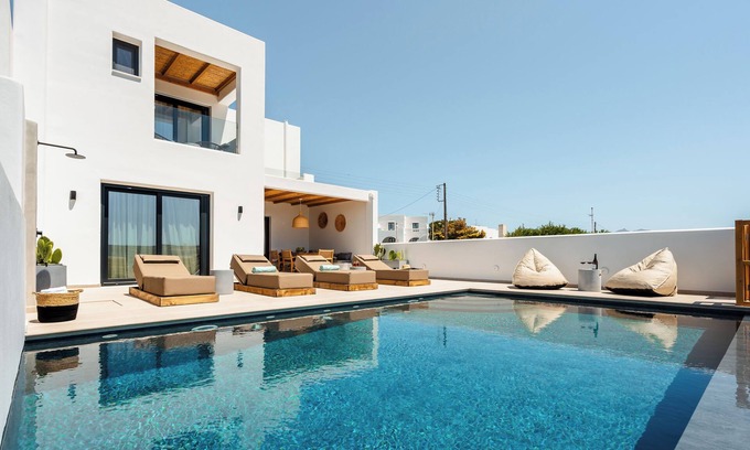 Naxos Villa | C & G Villas