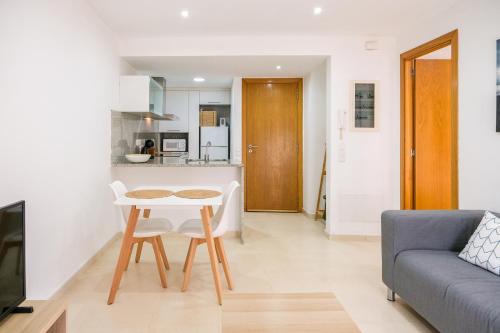 Besalu Apartment | Ca l'Eudald 2, Ideal para parejas con terraza