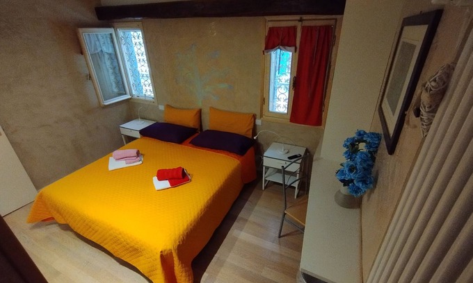 San Polo Apartment | Cà Lirica, in the quiet alleys of Venice a few meters from San Marco.