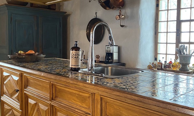 St-Francois-de-l'Ile-d'Orleans Other | 328 years old French farmhouse