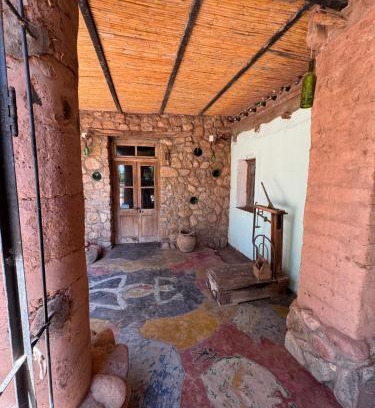 Copacabana House | cabaña bodeguita de adobe