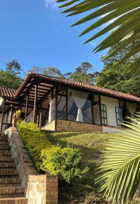 Sasaima House | Cabaña Montelira