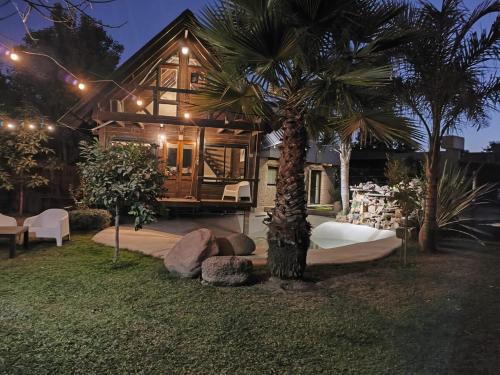 Salta House | Cabaña rústica con pileta tipo playa en Salta Capital