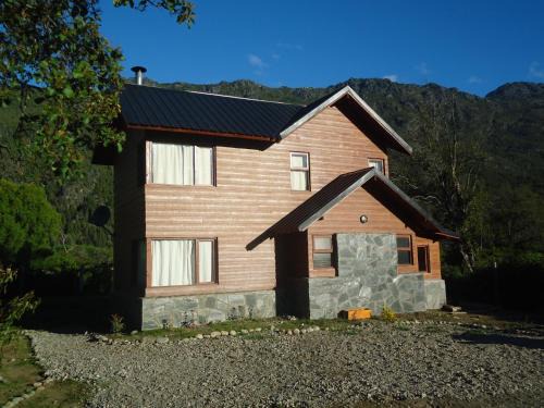Lago Puelo House | Cabañas Peñi Huen