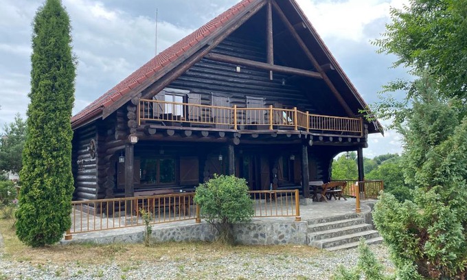 Bran House | Cabana 33