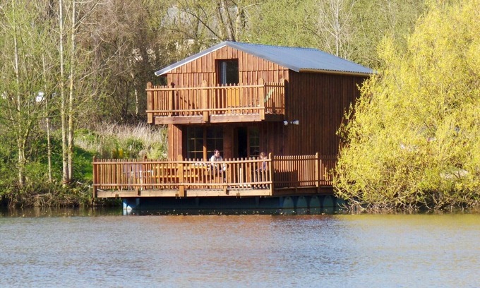 Colleville Cabin | cabane flottante je n'suis pas du matin 4 6 pers