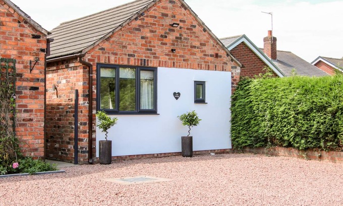 Four Crosses Cottage | Cabin ∙ 1 bedroom ∙ 4 guests