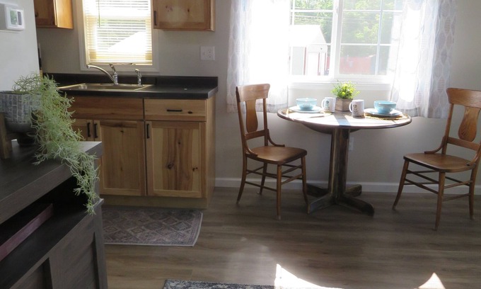 Nebraska City Cabin | Cabin 1 - Cabins on Kearney Hill with WiFi, AC